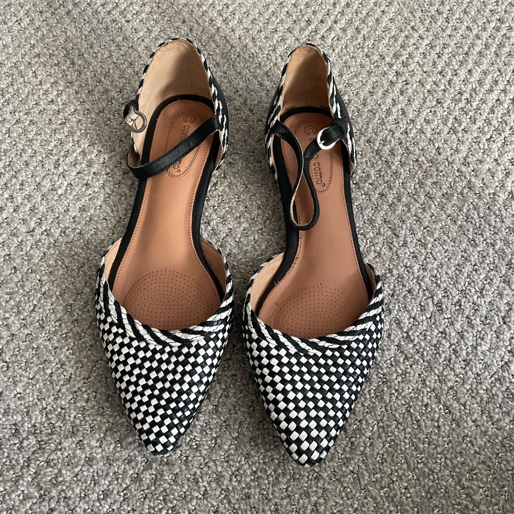 Black and white flats